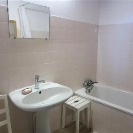 Saint-georges-de-didonne, 2 Pieces, 5 Personnes - Fr-1-305-1447 Apartment